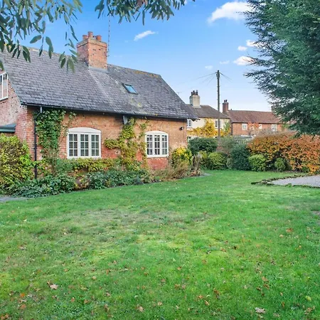 Beautiful 2 Bedroom Cottage In Oxton Oxton  Exterior photo